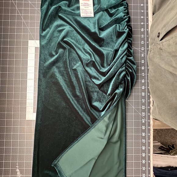 NWOT Ruched Side Velvet Slit Skirt - Picture 4 of 6